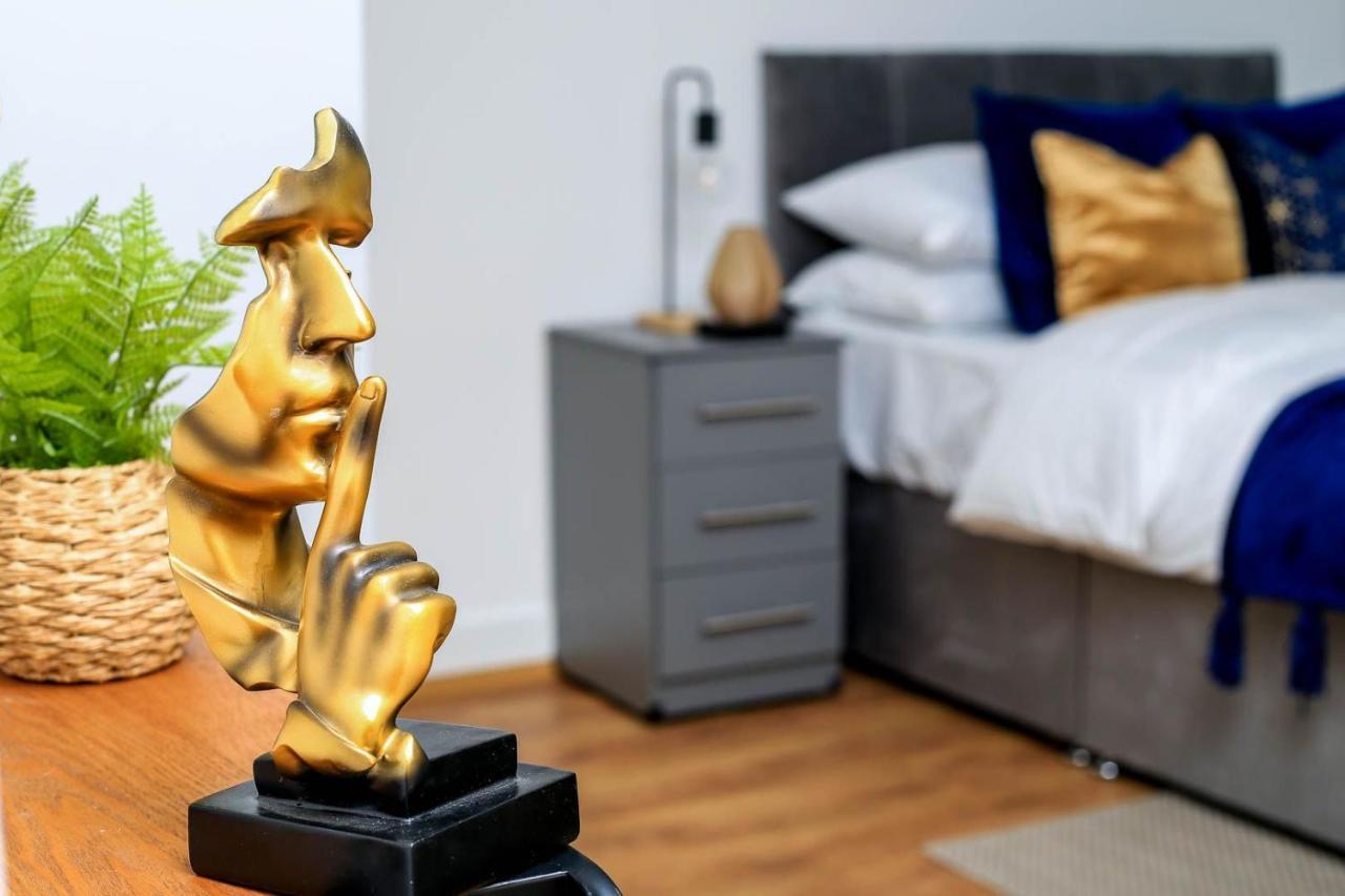 Appartamento Snuggle - Riverside - Views Over Looking River Thames, Close To O2 Arena, Excel, Airport, Thames Clipper- River Boat Service, Woolwich Ferry, Onsite Parking, Twin Option Available